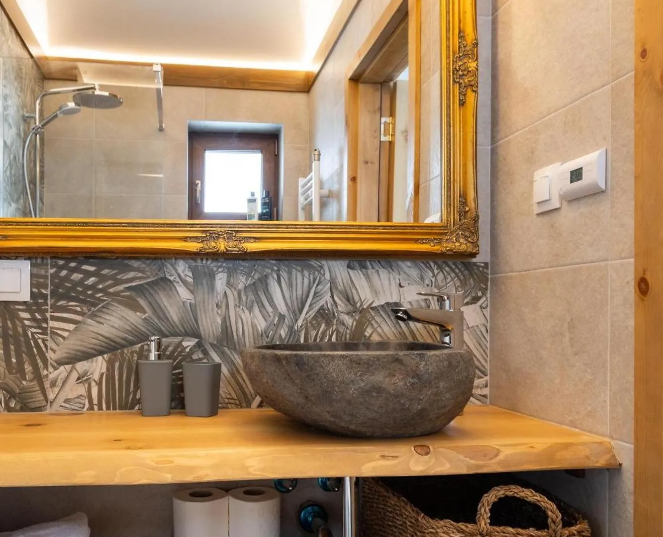 Villa Sofayla With Jacuzzi Near The Pirin Golf Resort Bansko Bulgaria